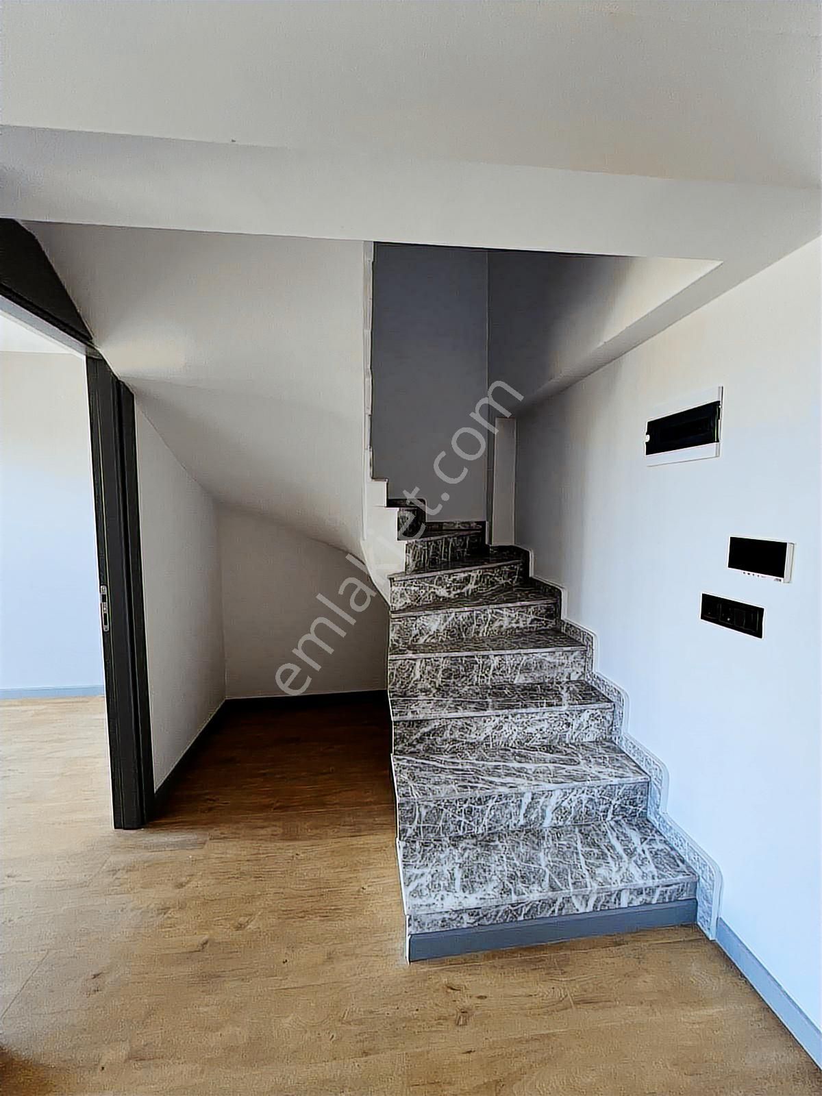 Site İçerisinde Teraslı,güvenlikli,havuzlu Daire - Görsel 8