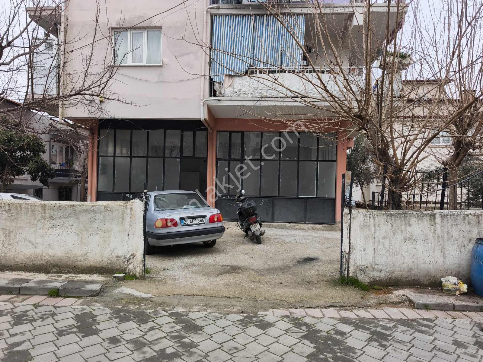 Bakırlı 'da Muhteşem 75 M2 Düzayak Satılık İş Yeri G110