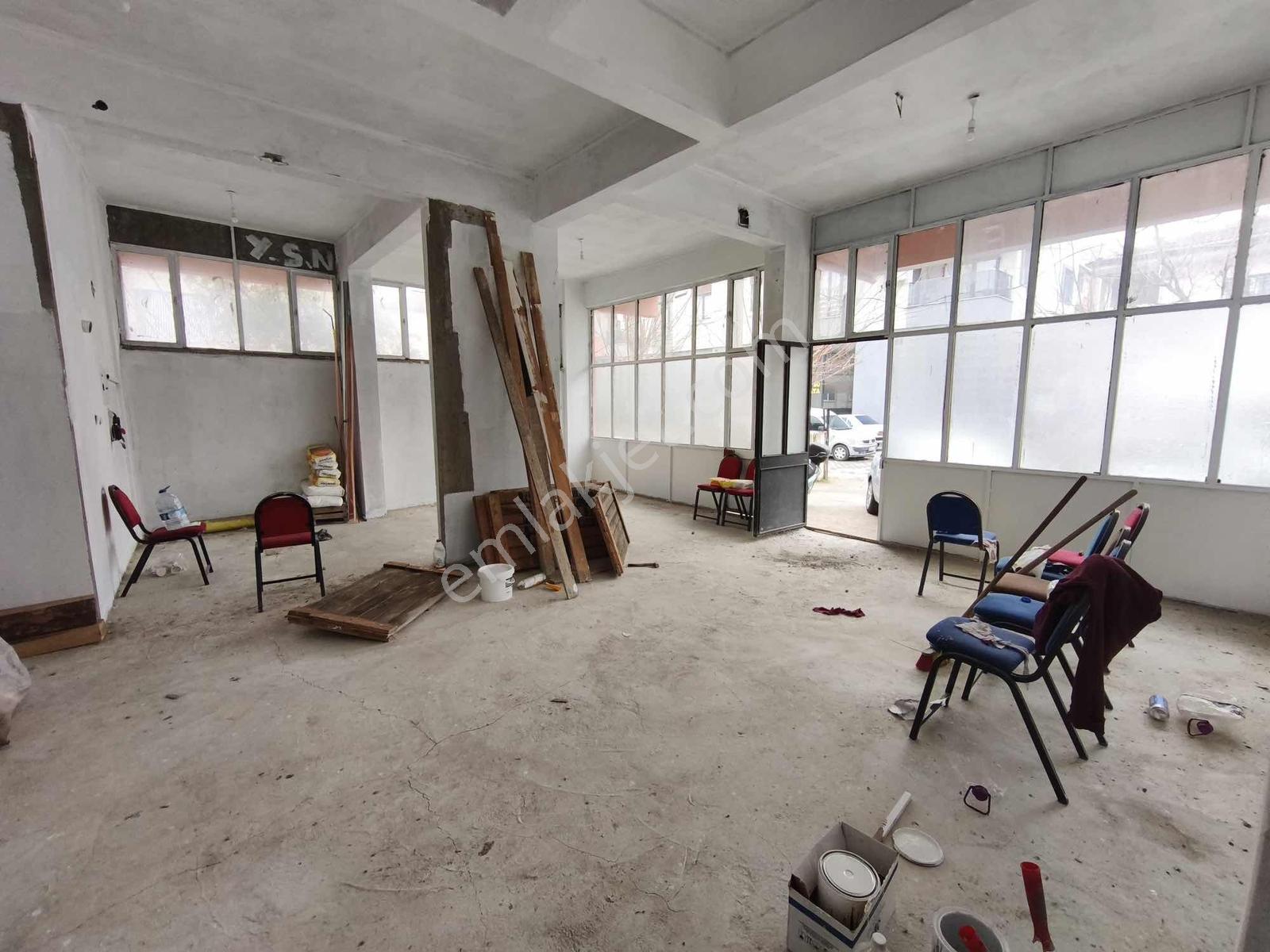 Bakırlı 'da Muhteşem 75 M2 Düzayak Satılık İş Yeri G110 - Görsel 4