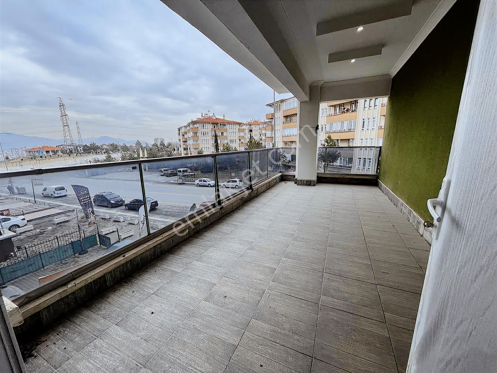 Avantaj'dan Kıbrısköy'de Cadde Üzeri Ultra Geniş Full Yapılı 3+1 - Görsel 8