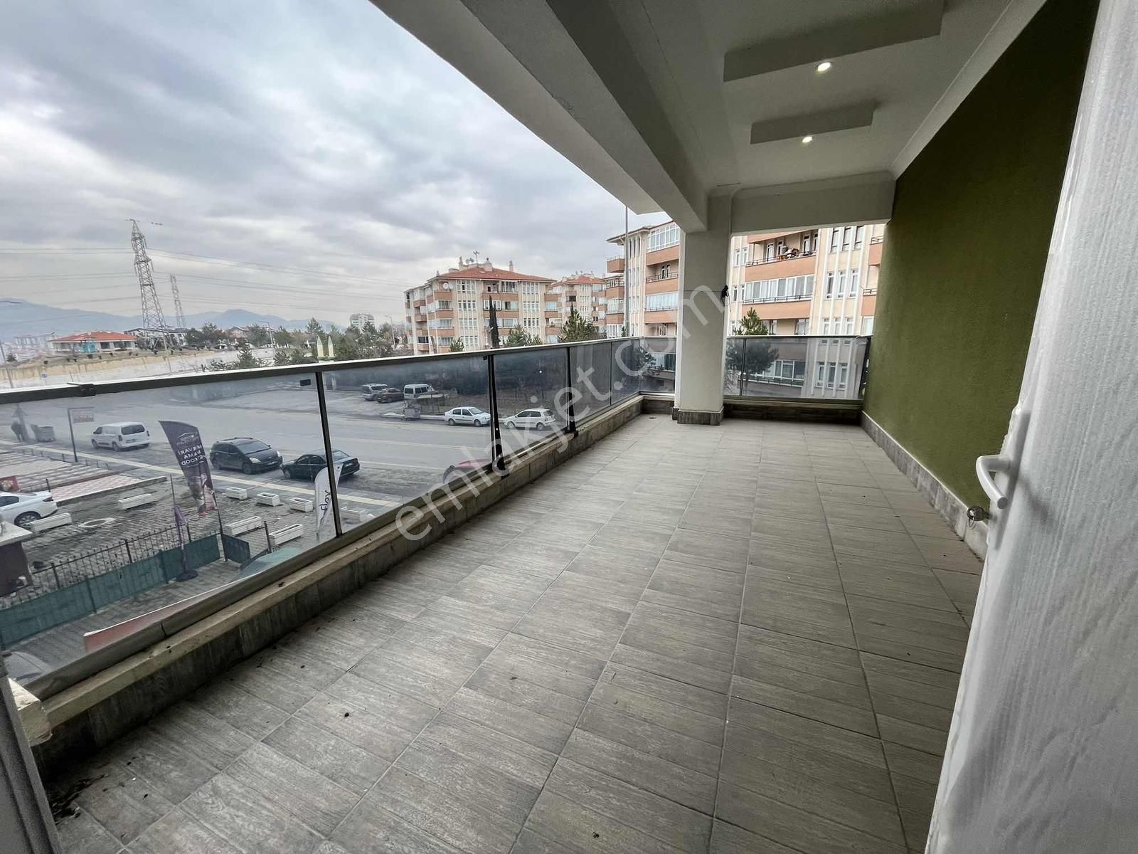 Avantaj'dan Kıbrısköy'de Cadde Üzeri Ultra Geniş Full Yapılı 3+1 - Görsel 26