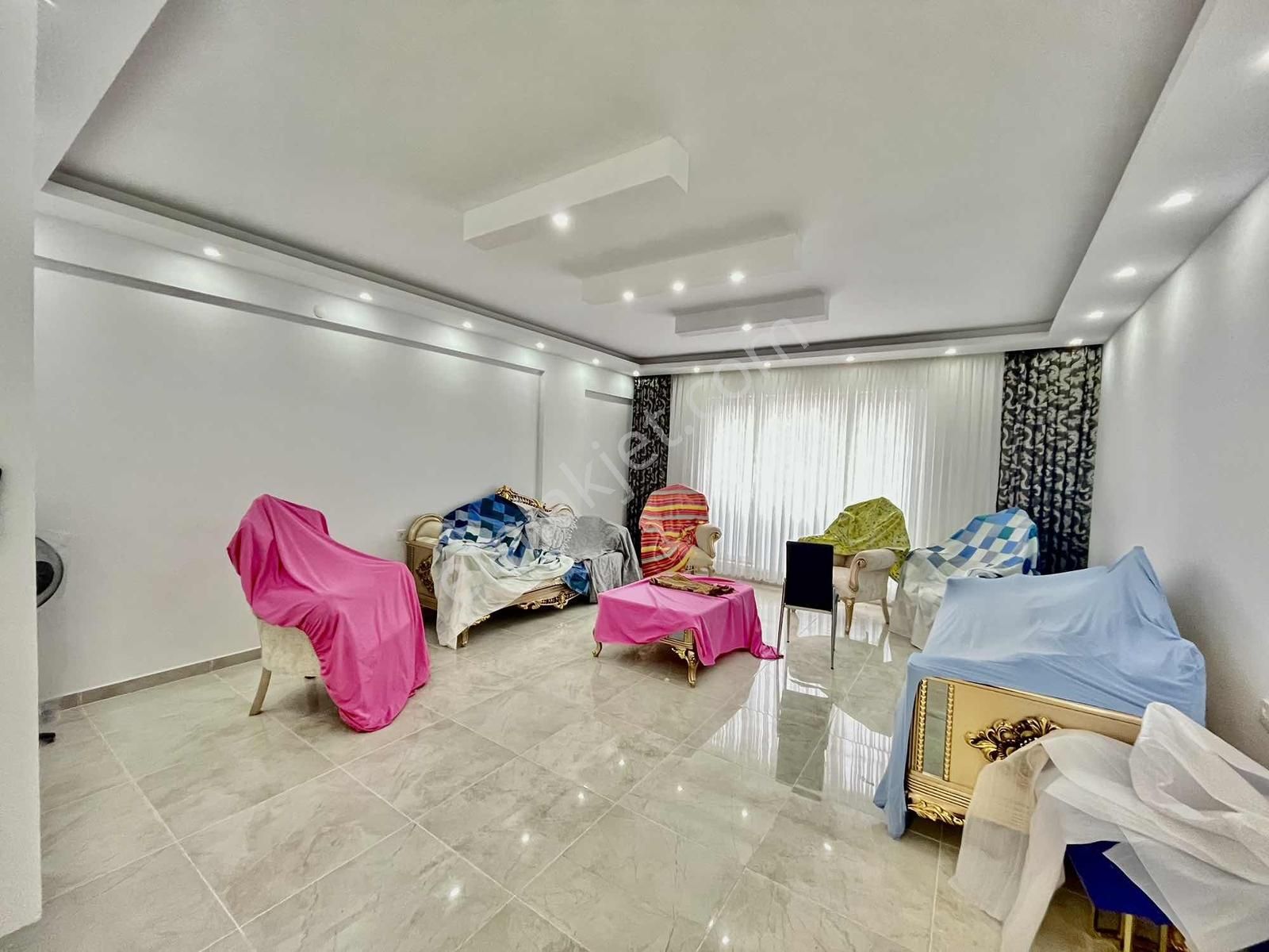 Avantaj'dan Kıbrısköy'de Cadde Üzeri Ultra Geniş Full Yapılı 3+1