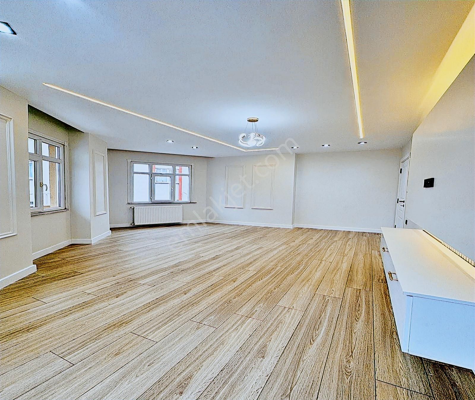 Kıraç Hürriyet Mah. 2+1 Kat.1 Çift Balkonlu Daire 3.310.000tl - Görsel 12