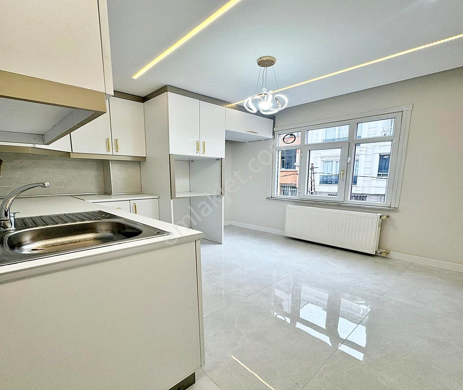 Kıraç Hürriyet Mah. 2+1 Kat.1 Çift Balkonlu Daire 3.310.000tl - Görsel 8