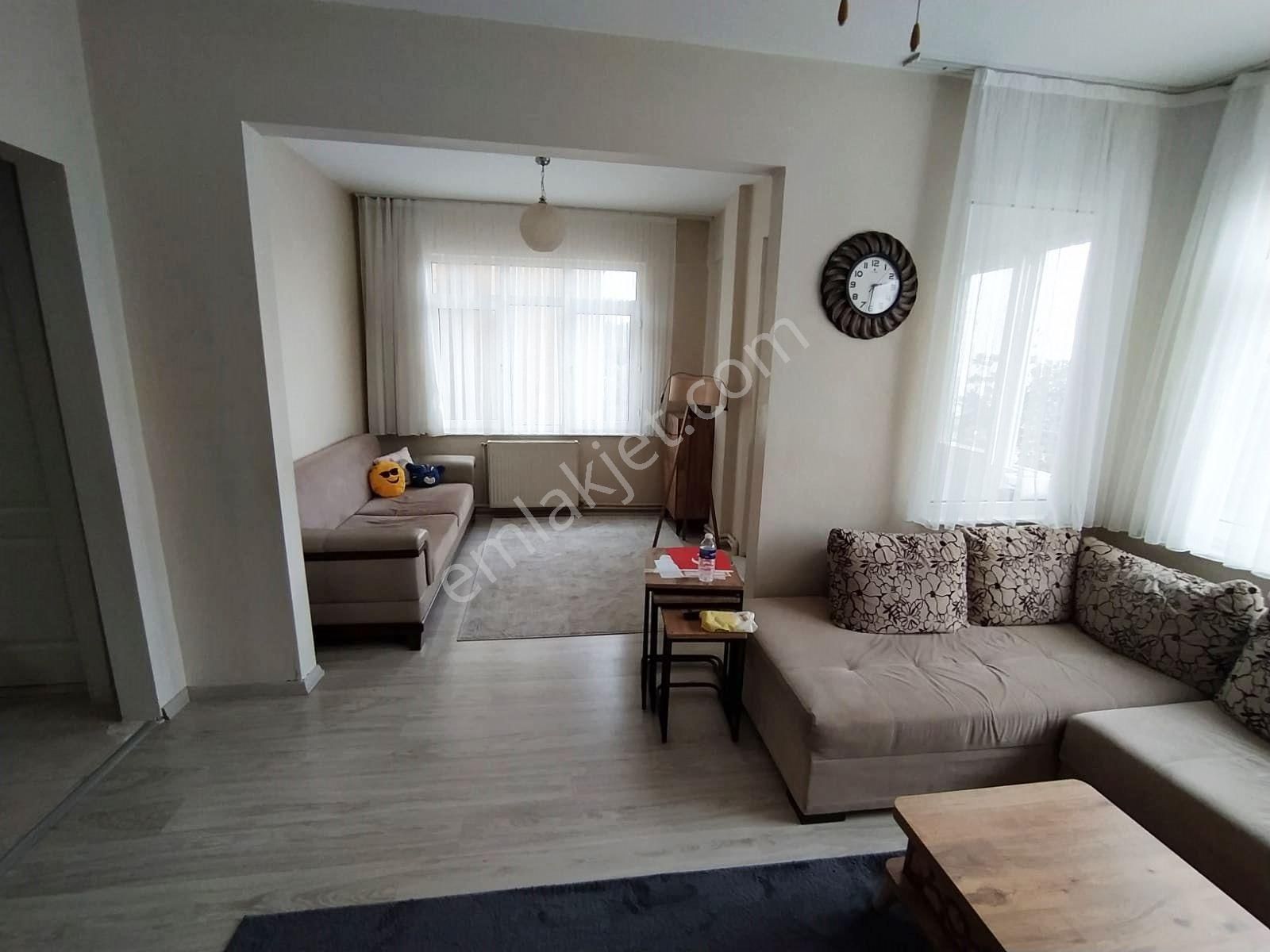 Mertcan Dan Yakacık Meydana Yürüme 1,5+1 Kapalı Balkonlu Fırsat