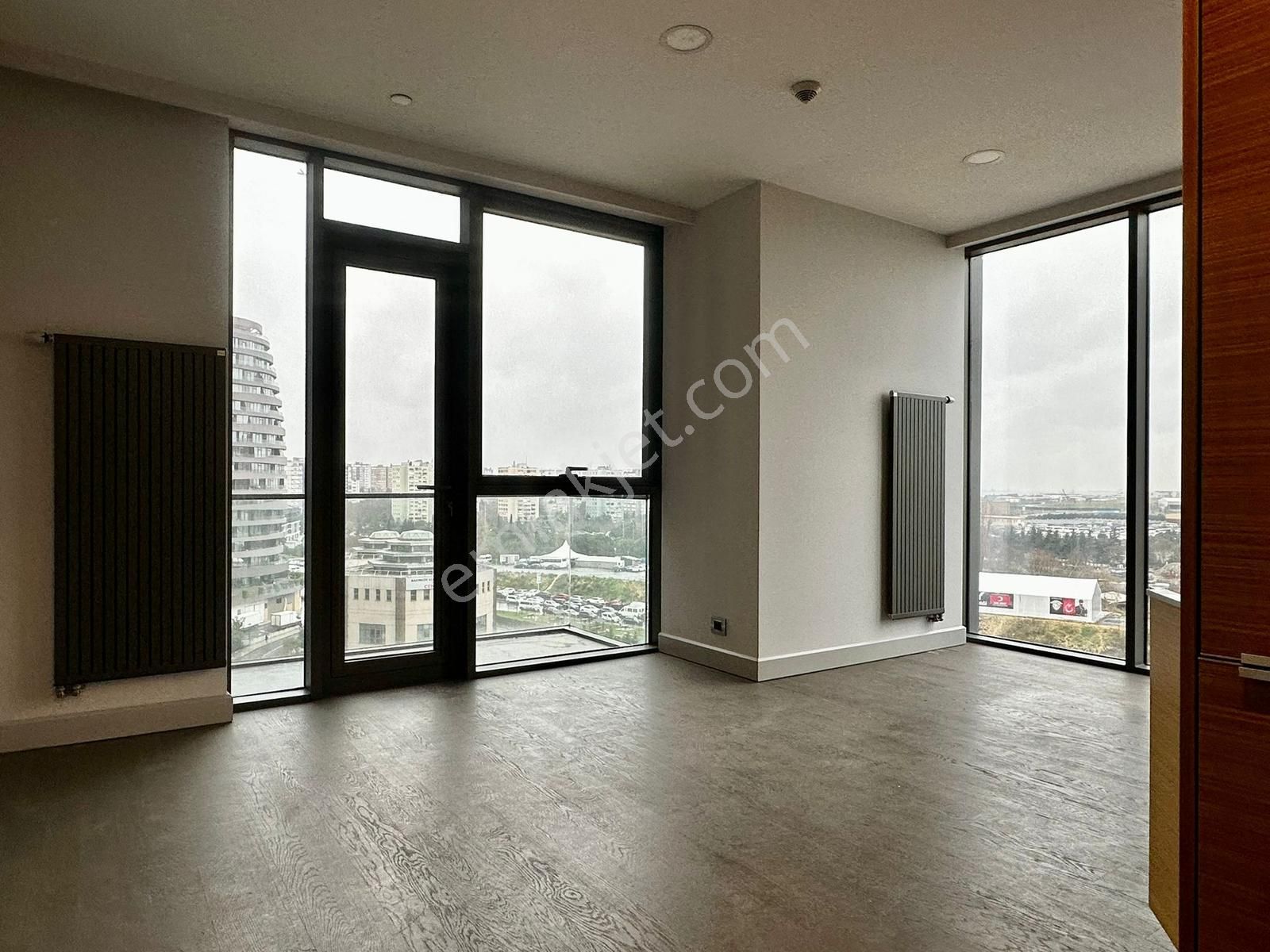 -son 15 Gün-selenıum Retro Ataköy'de Boş Satılık 2+1 Deniz Taraf