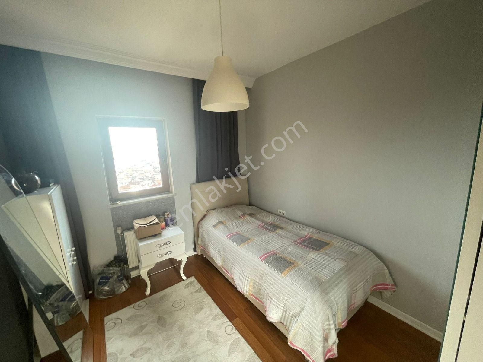 Bilgen Vatan'dan Yeşiltepe Cadde'de Emsalsiz Manzaralı Megalüks Yapılı 4+1 Site Dairesi - Görsel 17