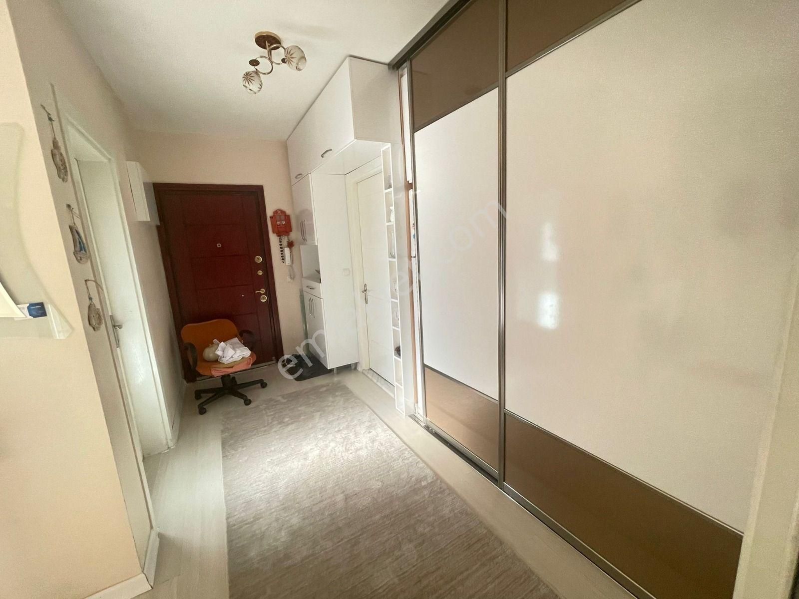 Bilgen Vatan'dan Yeşiltepe Cadde'de Emsalsiz Manzaralı Megalüks Yapılı 4+1 Site Dairesi - Görsel 15