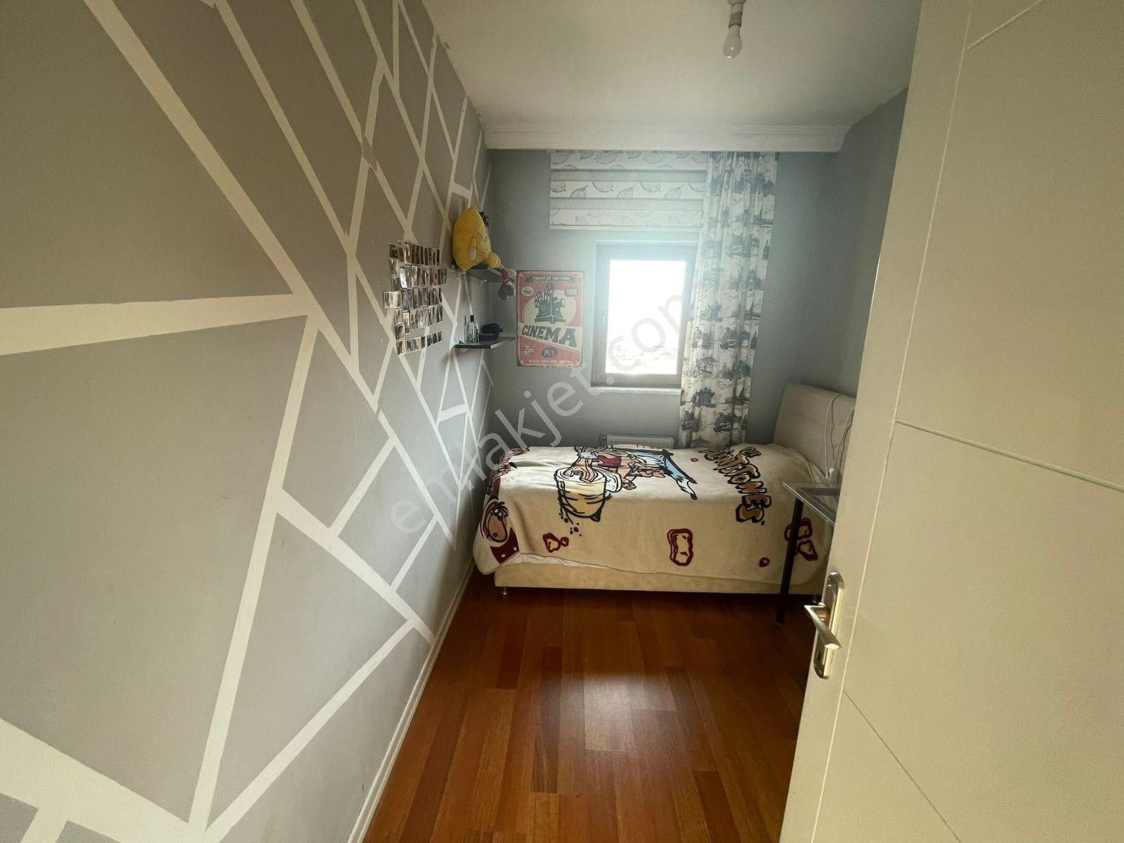 Bilgen Vatan'dan Yeşiltepe Cadde'de Emsalsiz Manzaralı Megalüks Yapılı 4+1 Site Dairesi - Görsel 16