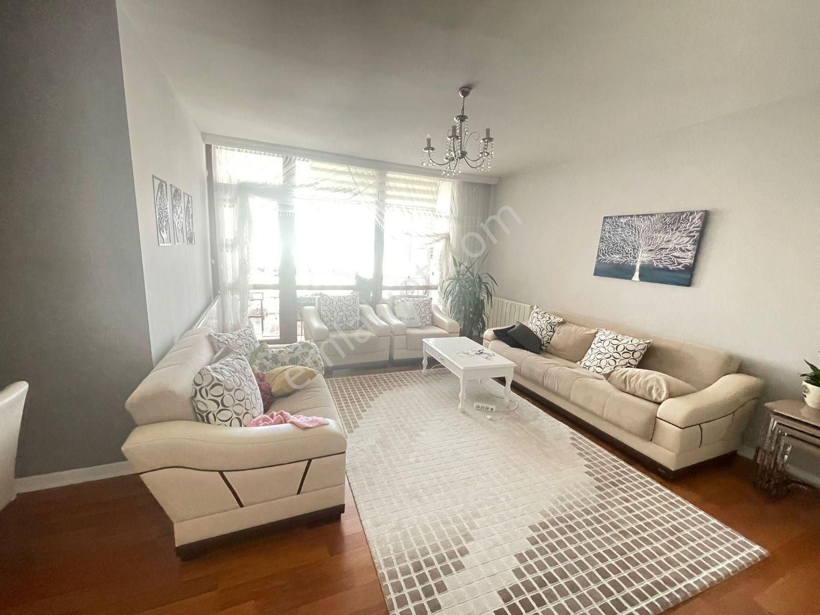 Bilgen Vatan'dan Yeşiltepe Cadde'de Emsalsiz Manzaralı Megalüks Yapılı 4+1 Site Dairesi - Görsel 8