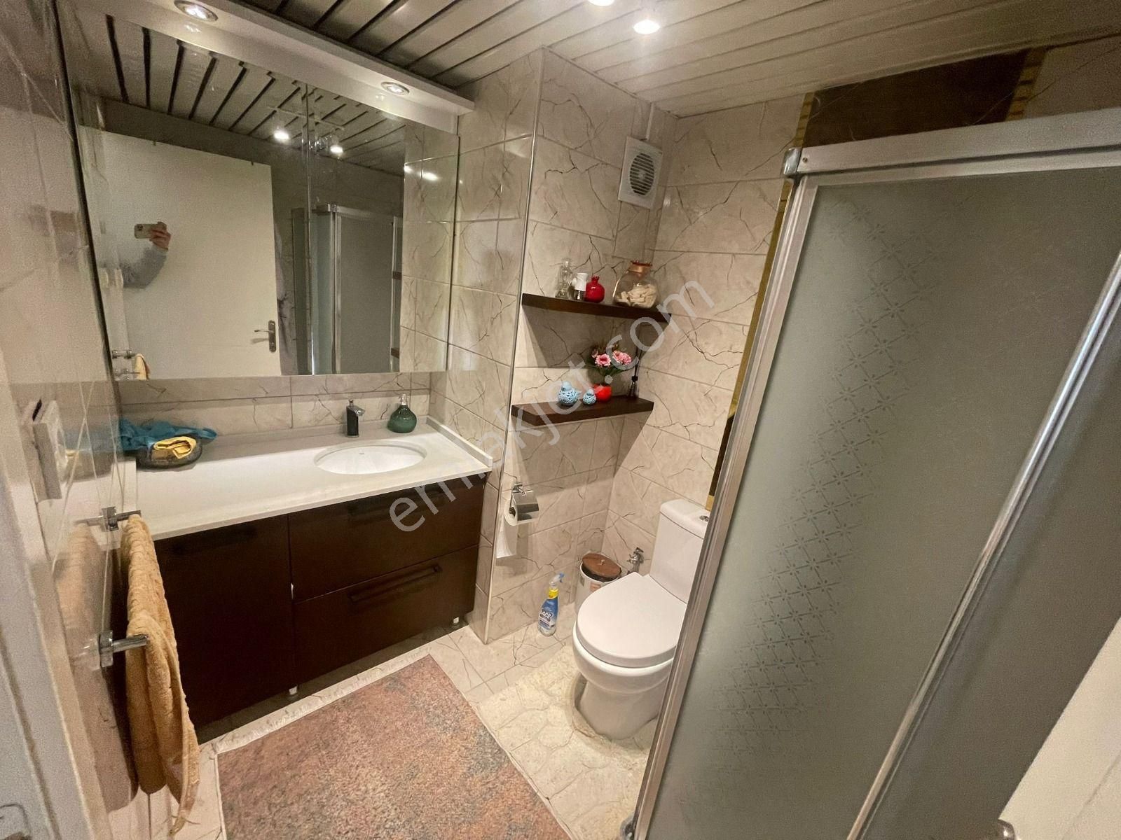 Bilgen Vatan'dan Yeşiltepe Cadde'de Emsalsiz Manzaralı Megalüks Yapılı 4+1 Site Dairesi - Görsel 25