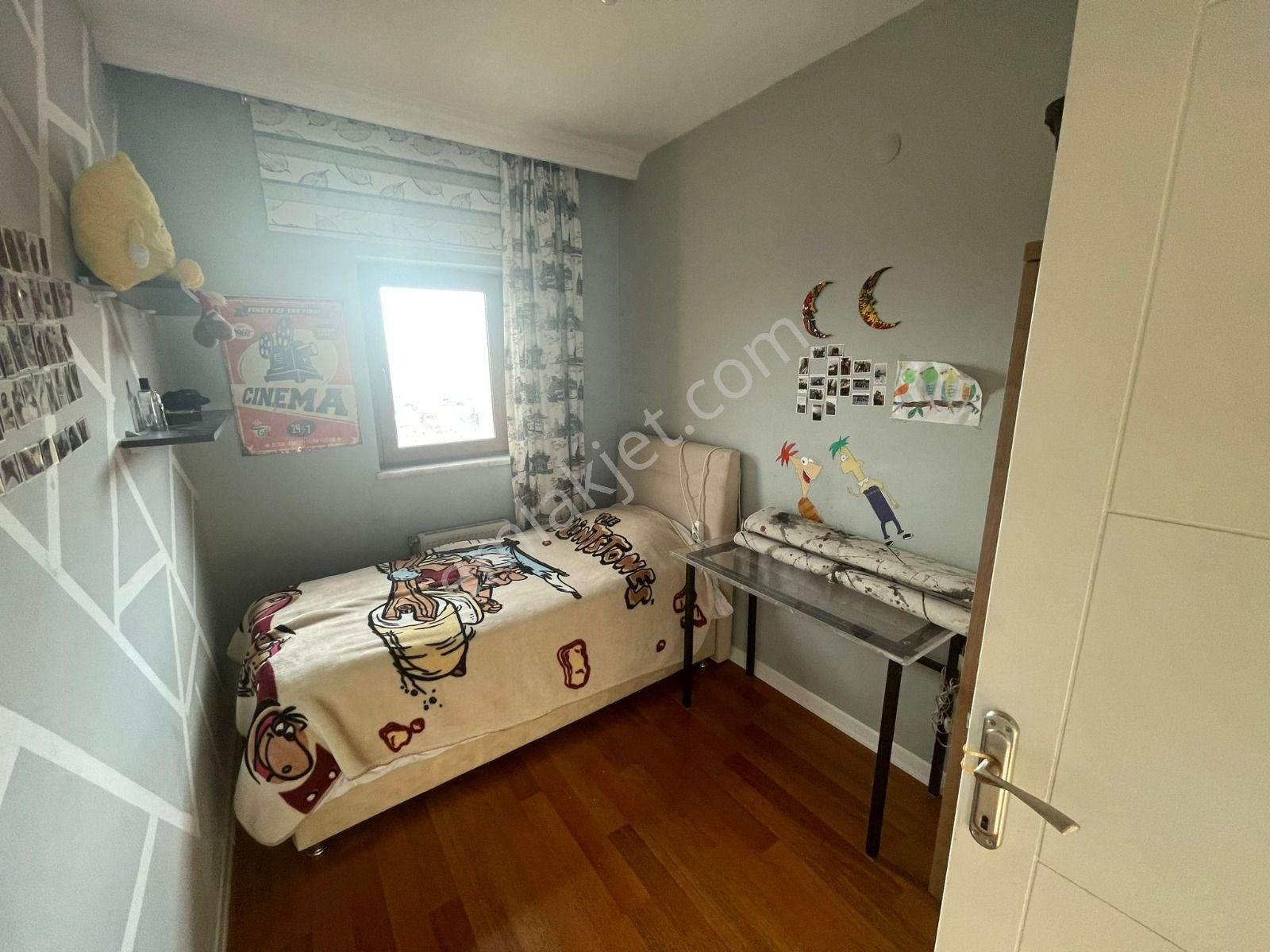 Bilgen Vatan'dan Yeşiltepe Cadde'de Emsalsiz Manzaralı Megalüks Yapılı 4+1 Site Dairesi - Görsel 22