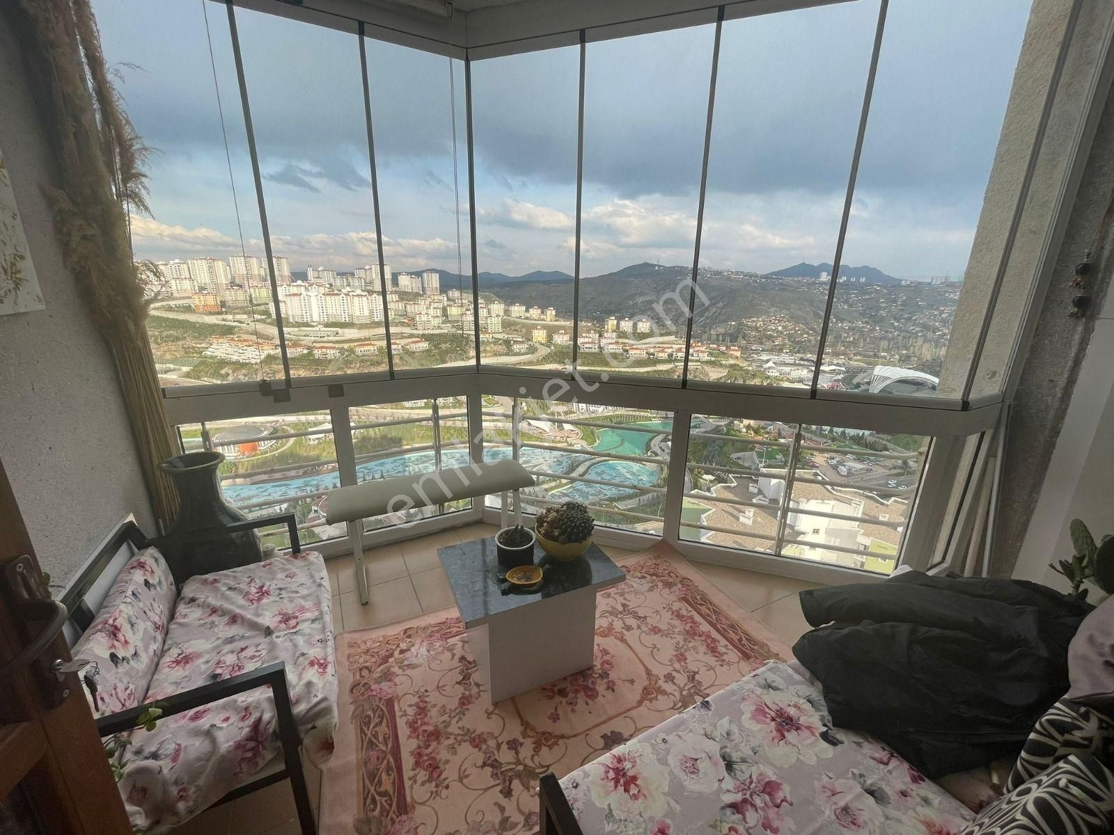 Bilgen Vatan'dan Yeşiltepe Cadde'de Emsalsiz Manzaralı Megalüks Yapılı 4+1 Site Dairesi - Görsel 9