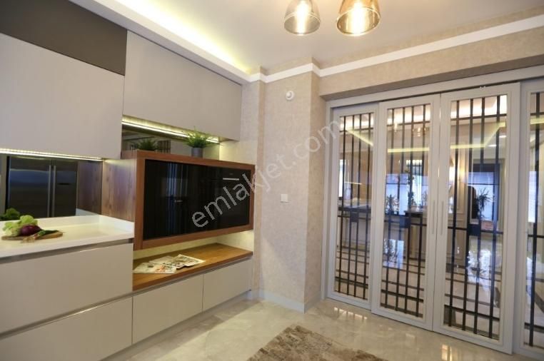 Arissa Göksu'da Göl Manzaralı Ön Cephe Satılık 4.5+1 Daire - Görsel 23