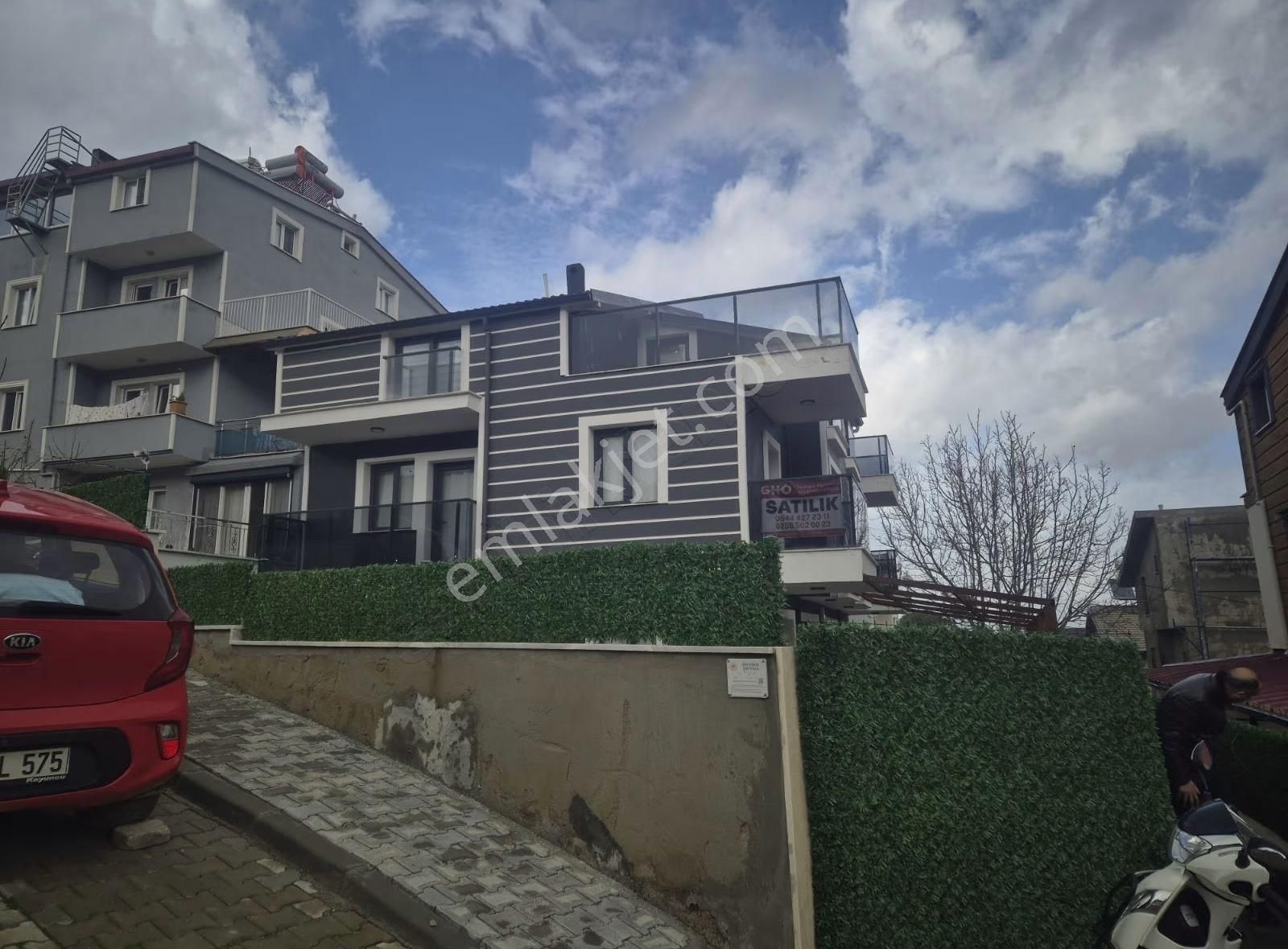 Davutlar Merkezde 4+1 Villa - Görsel 13