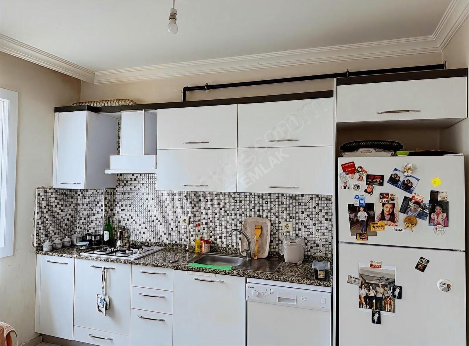 Cüneytbey Mahallesinde Satılık 2+1 Meşe Emlak'tan - Görsel 4