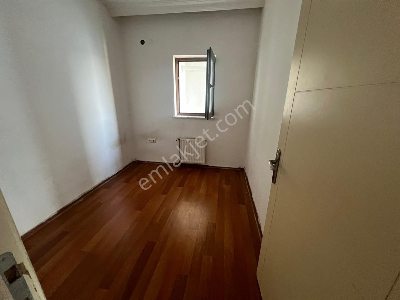 Bilgen Vatan'dan Yeşiltepe'de Ana Cadde Üzeri 3+1 3. Kat Konumunda Manzaralı Satılık - Görsel 8