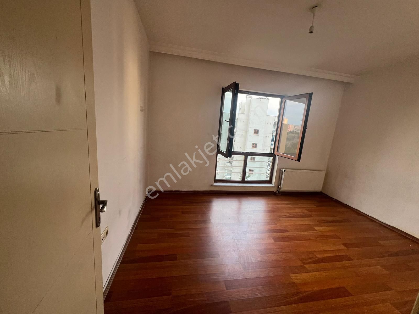 Bilgen Vatan'dan Yeşiltepe'de Ana Cadde Üzeri 3+1 3. Kat Konumunda Manzaralı Satılık - Görsel 12