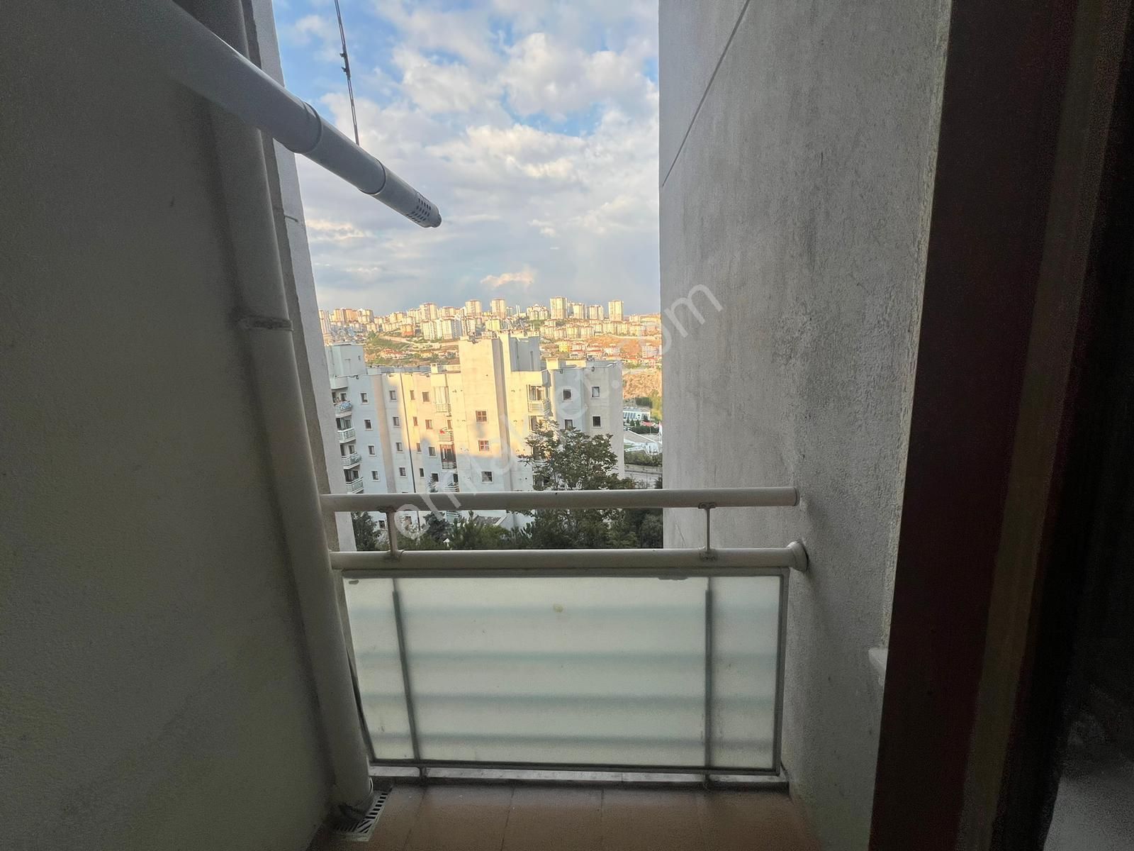 Bilgen Vatan'dan Yeşiltepe'de Ana Cadde Üzeri 3+1 3. Kat Konumunda Manzaralı Satılık - Görsel 22