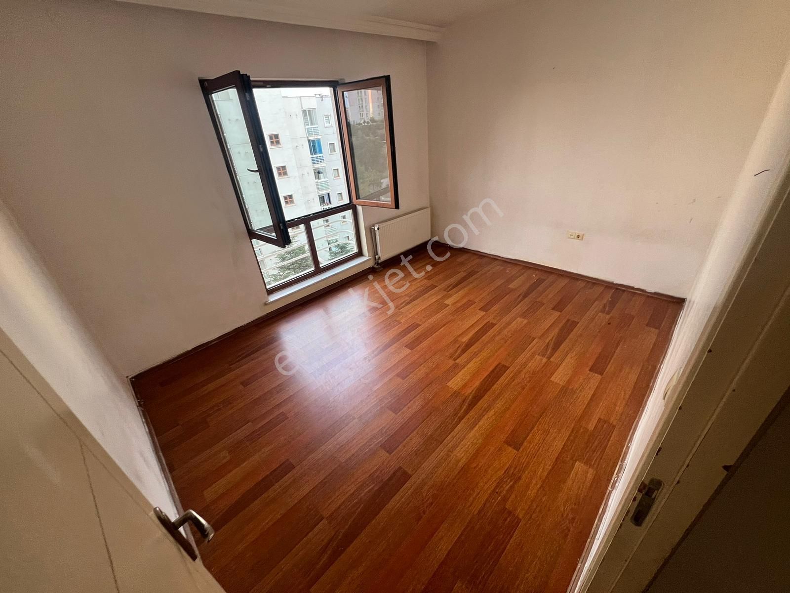 Bilgen Vatan'dan Yeşiltepe'de Ana Cadde Üzeri 3+1 3. Kat Konumunda Manzaralı Satılık - Görsel 6