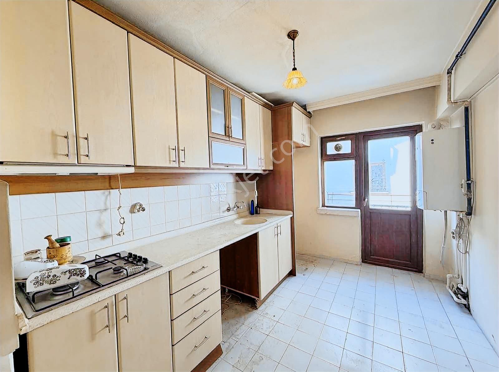 Tenor'dan Sinan Cd. Yanı Yıldız Köprü Yakını Katta 3+1 Güney Cp. - Görsel 7