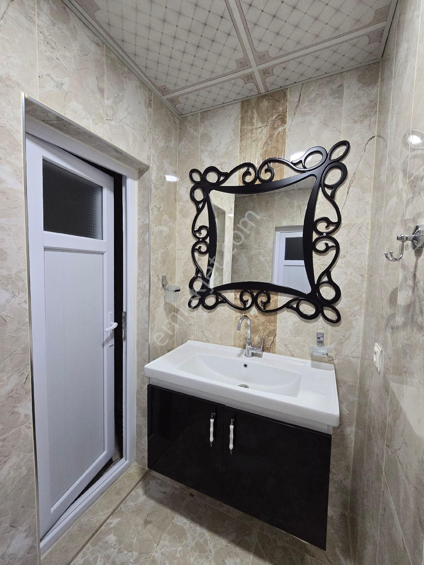 Mıdık Ta 3+1 Kapalı Mutfak 200m² Ev - Görsel 14