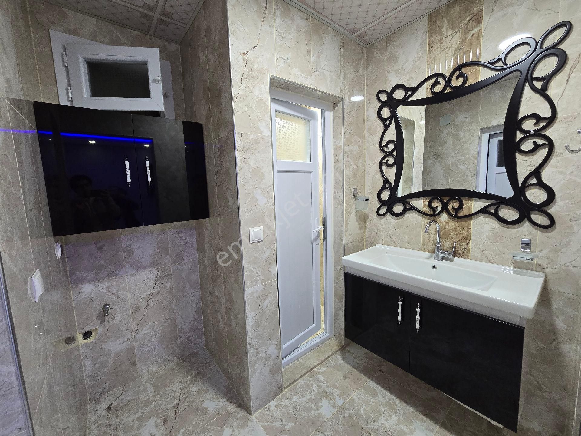 Mıdık Ta 3+1 Kapalı Mutfak 200m² Ev - Görsel 11