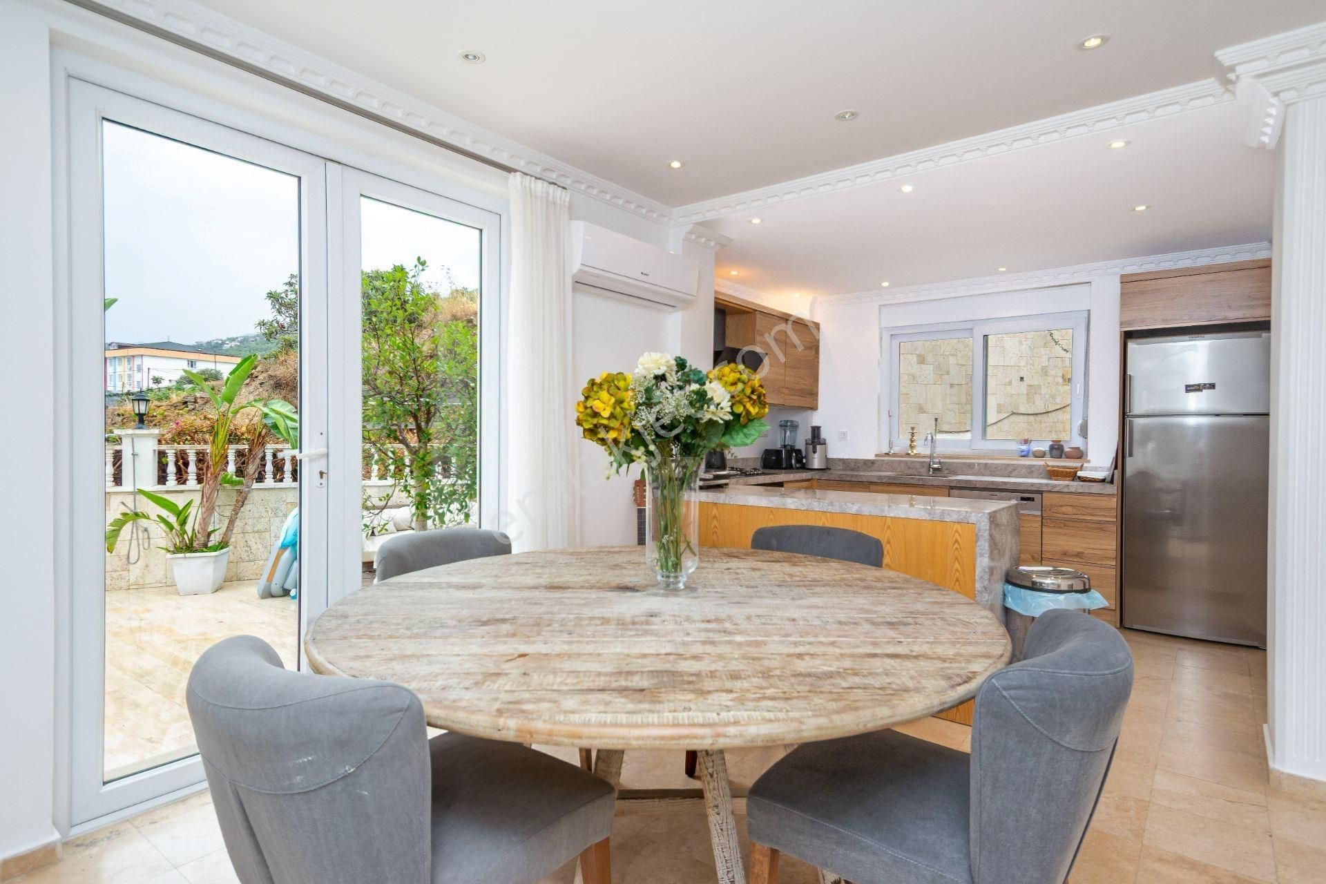 Alanya Cikcilli’de Deniz, Kale Ve Dağ Manzaralı Eşyalı 2+1 Villa - Görsel 11