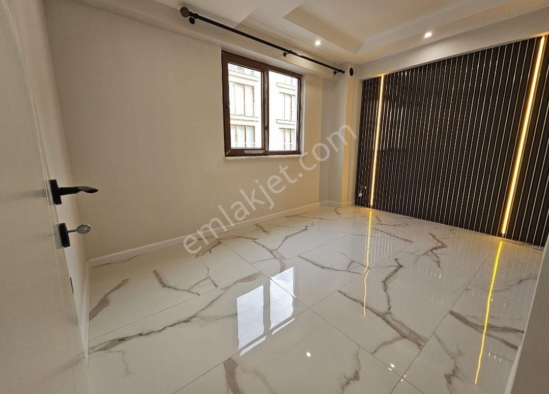 Lozan Cd. Yakını Sıfır Açık Mutfak 2+1 Daireler - Görsel 9