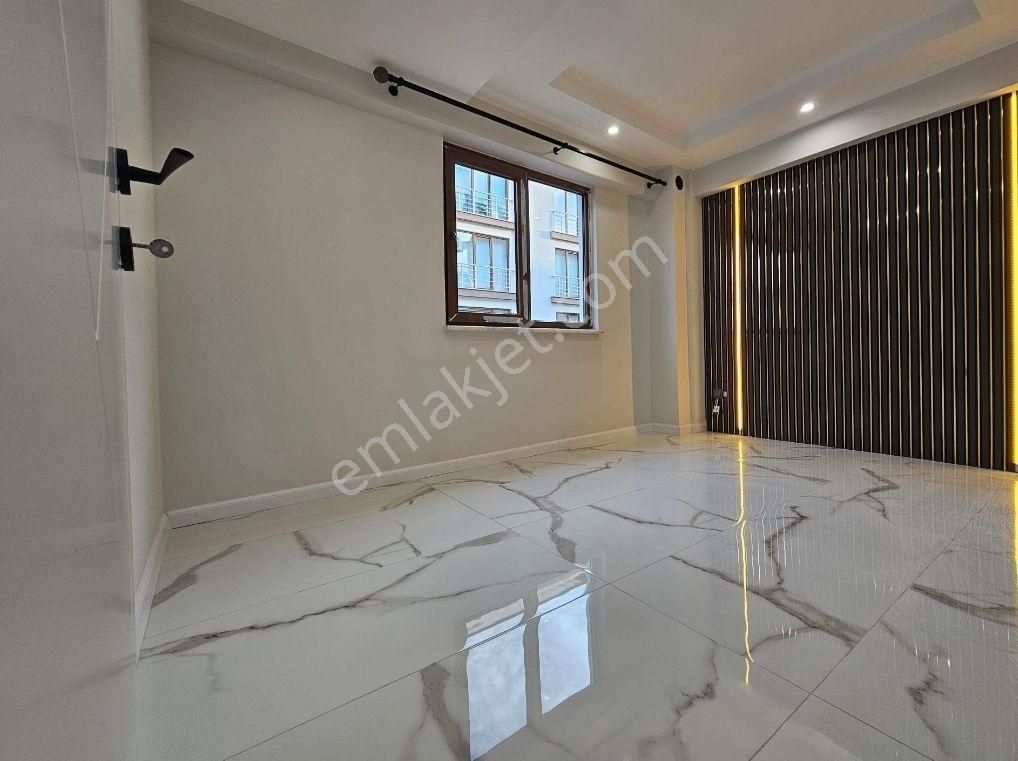 Lozan Cd. Yakını Sıfır Açık Mutfak 2+1 Daireler - Görsel 11