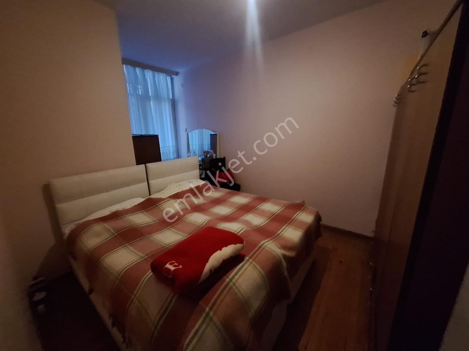 Hatay Metro Çıkışı Cadde Yanı Park Manzaralı - Görsel 7