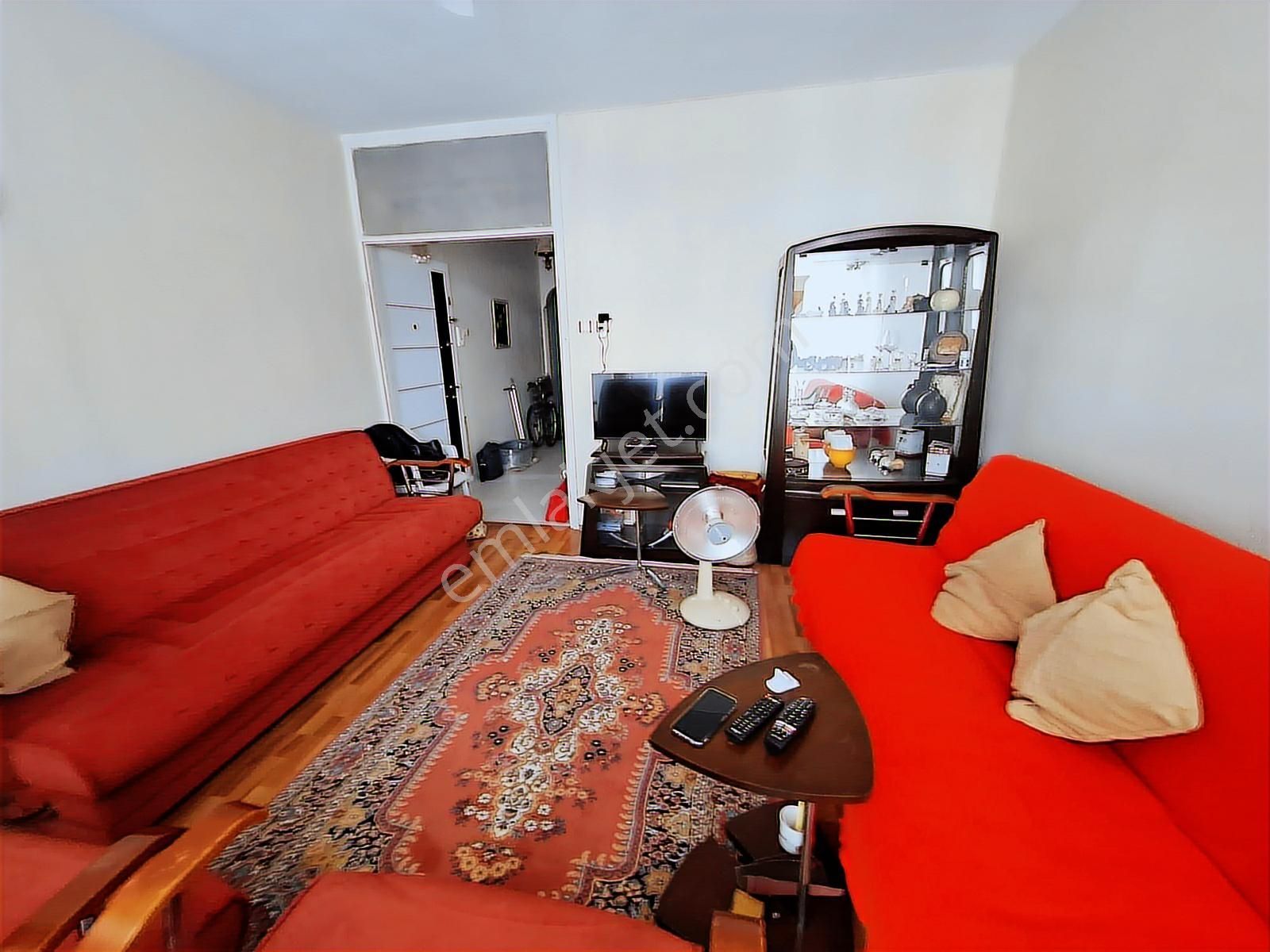 Hatay Metro Çıkışı Cadde Yanı Park Manzaralı - Görsel 5