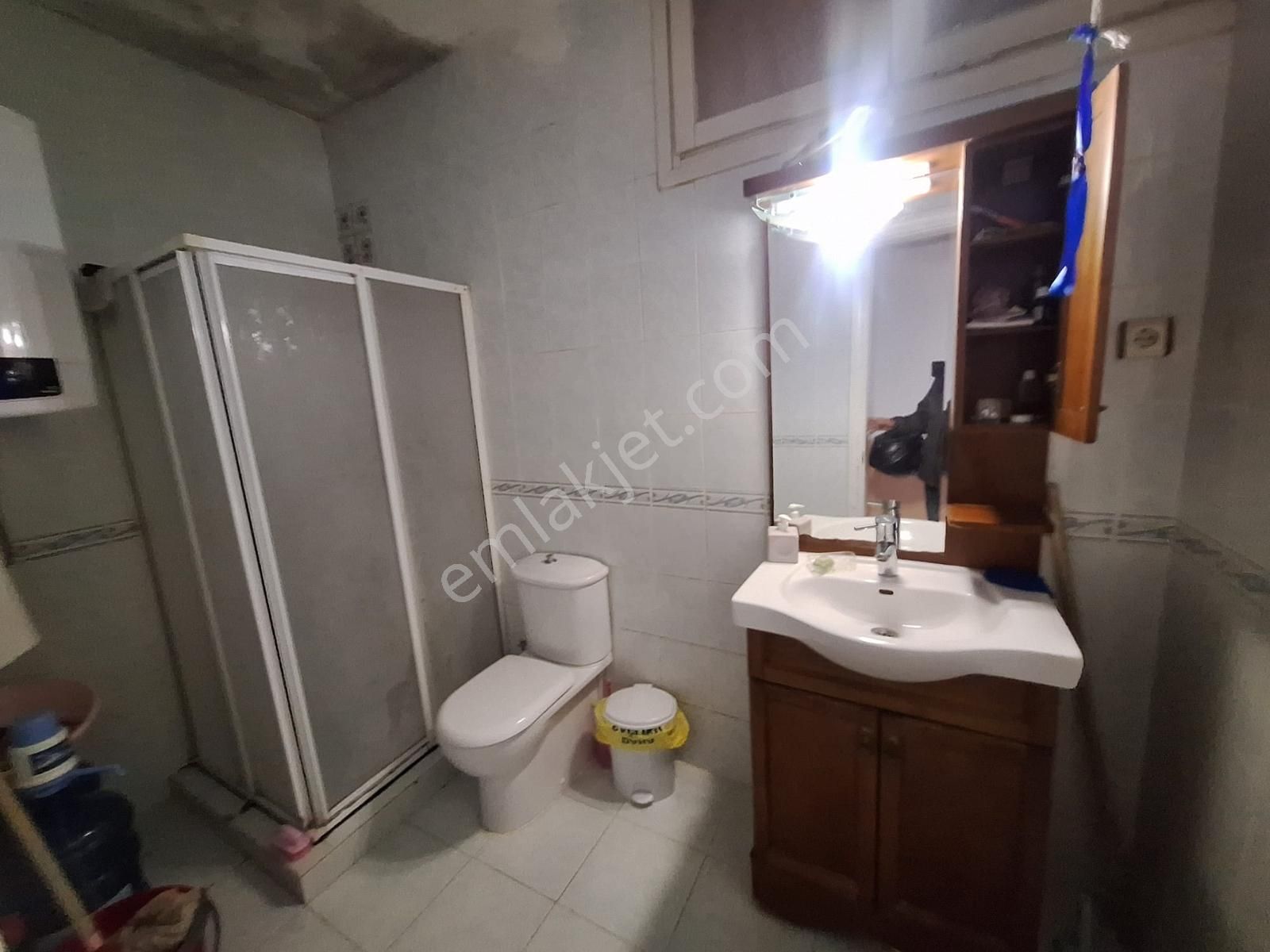 Hatay Metro Çıkışı Cadde Yanı Park Manzaralı - Görsel 10