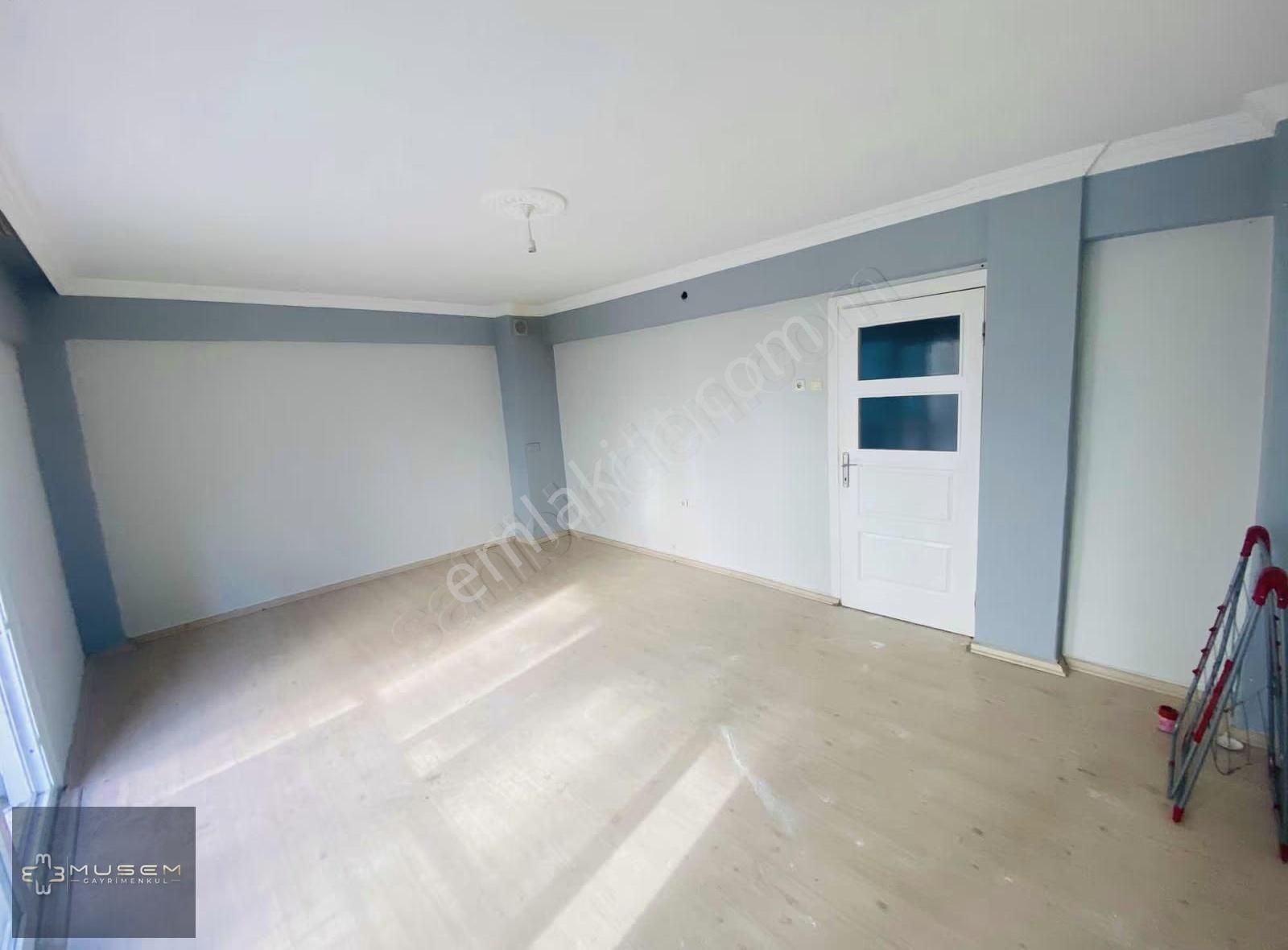 Cumhuriyet Mahallesinde 3+1 Kiralık Daire - Görsel 27