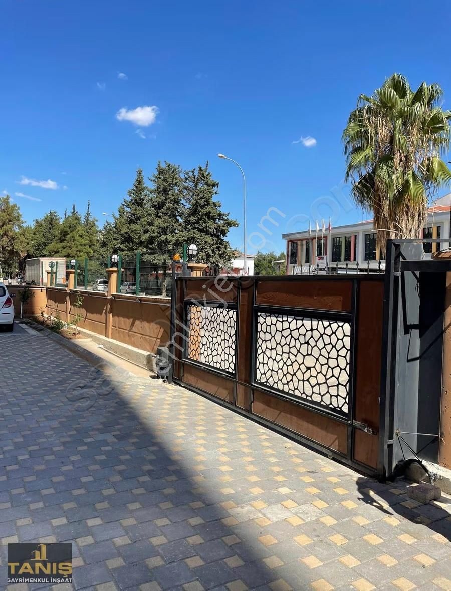 Bölgenin En Prestijli Sitesinden 3+1 Lüks Daire - Görsel 17