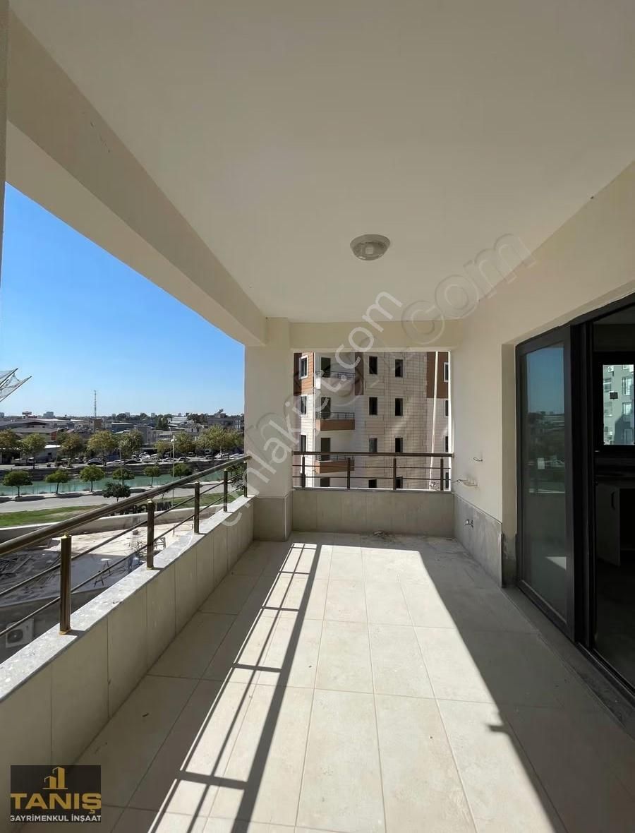 Bölgenin En Prestijli Sitesinden 3+1 Lüks Daire - Görsel 25