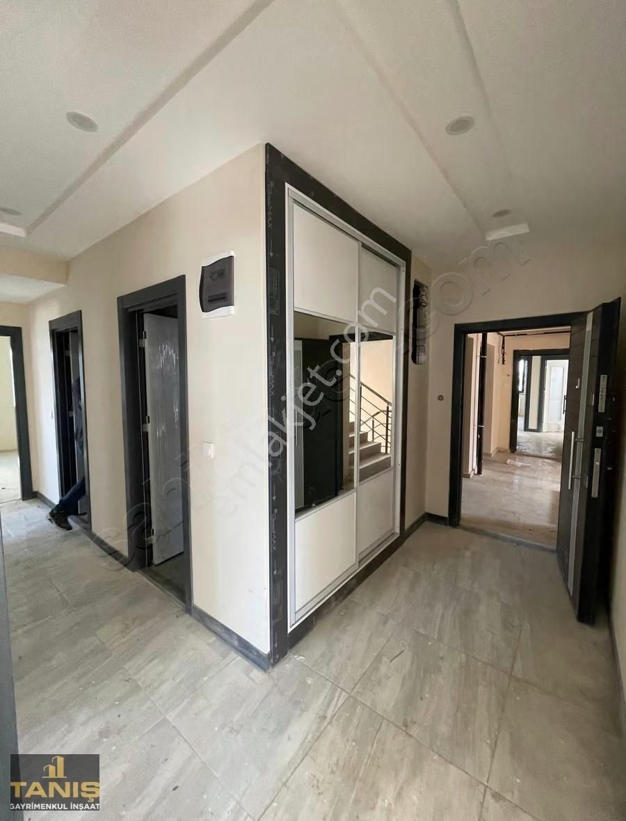 Bölgenin En Prestijli Sitesinden 3+1 Lüks Daire - Görsel 18