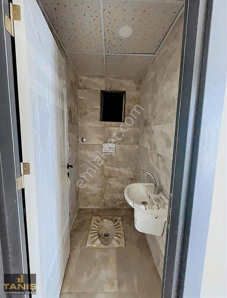 Bölgenin En Prestijli Sitesinden 3+1 Lüks Daire - Görsel 3