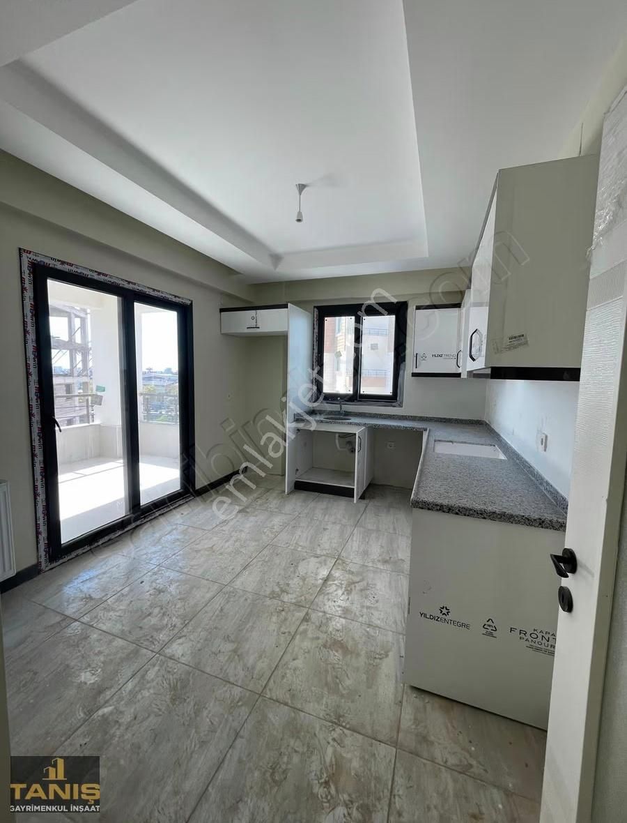 Bölgenin En Prestijli Sitesinden 3+1 Lüks Daire - Görsel 7