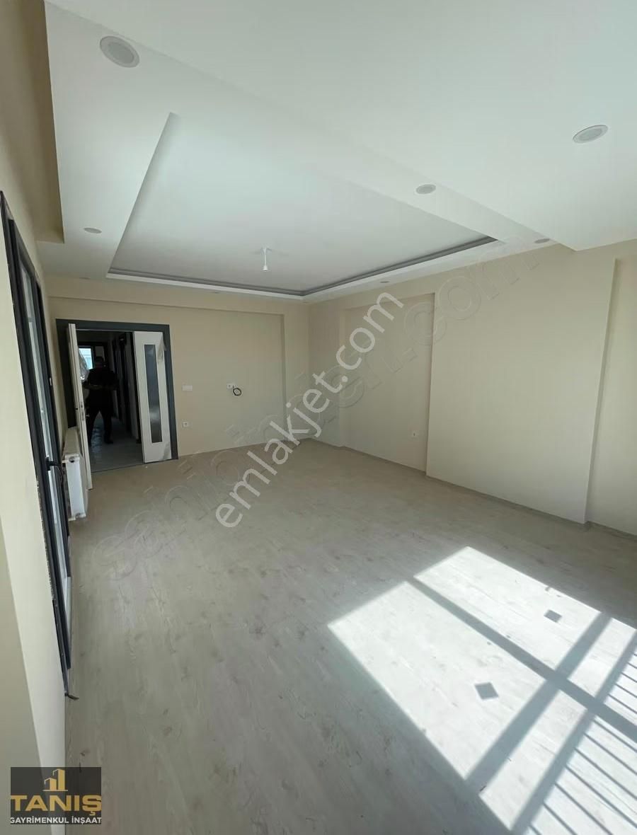 Bölgenin En Prestijli Sitesinden 3+1 Lüks Daire