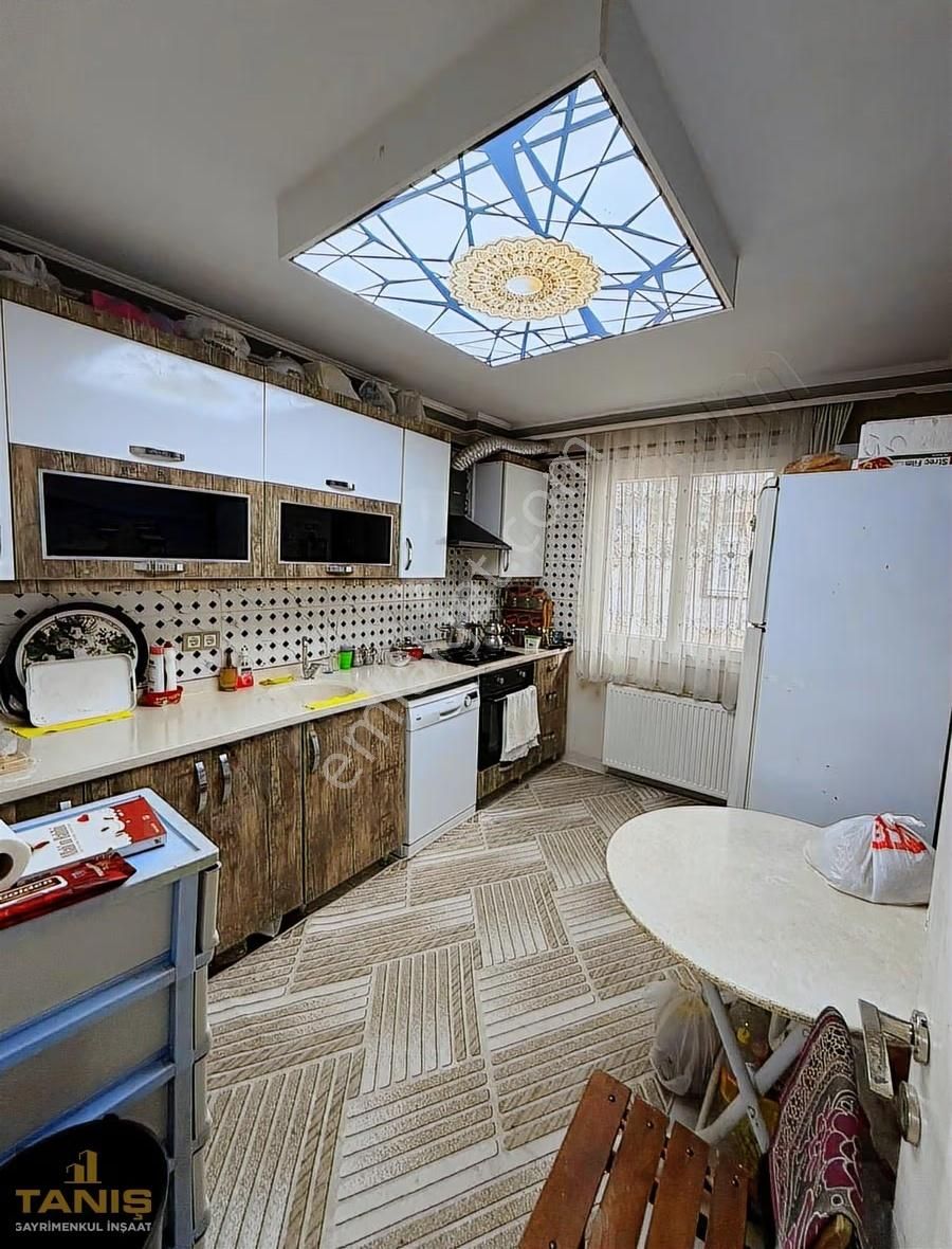 Geniş Oturumlu 3+1 Daire