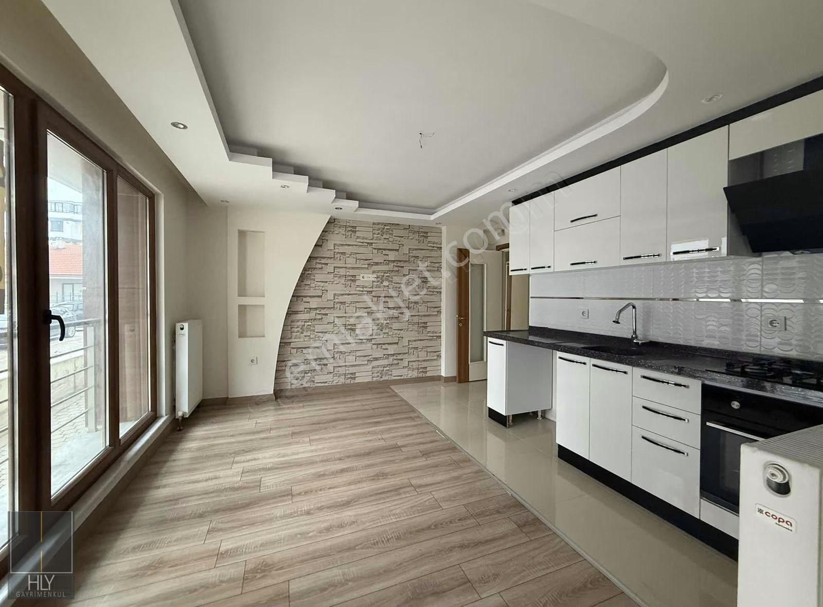 Hly Gayrimenkulden Bahçelievler Mah.de Y.giriş 2+1 Kiralık Daire - Görsel 11