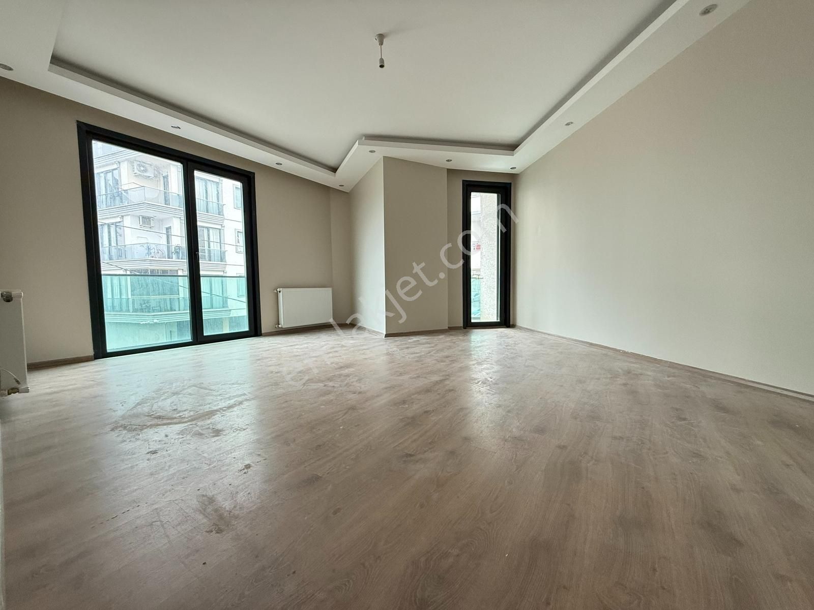 Focus'tan Site İçerisinde,metro Ve Hilltown'a Yakın, Geniş 2+1