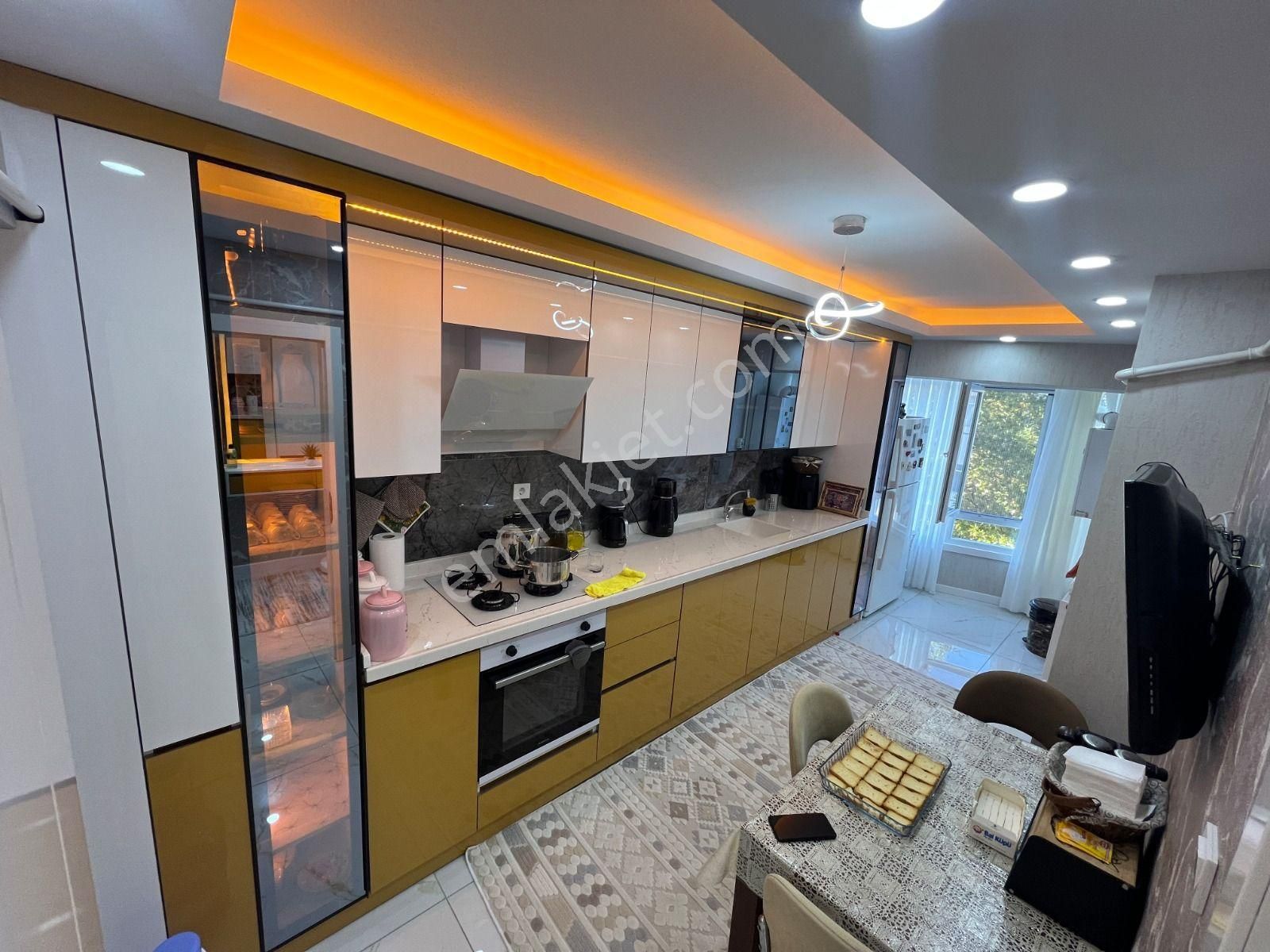 İstasyon Mahallesinde 3+1 Yapılı Katta Kaçırılmayacak Daire - Görsel 3