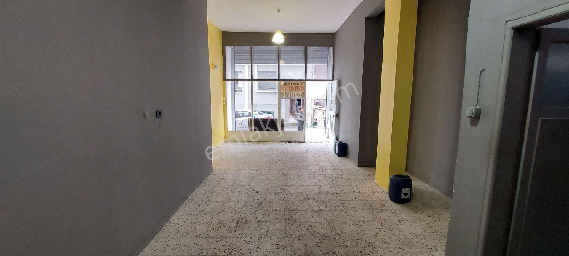 Karşıyaka Elit Sitesinde Kiralık İşyeri Kanıt Emlaktan - Görsel 2