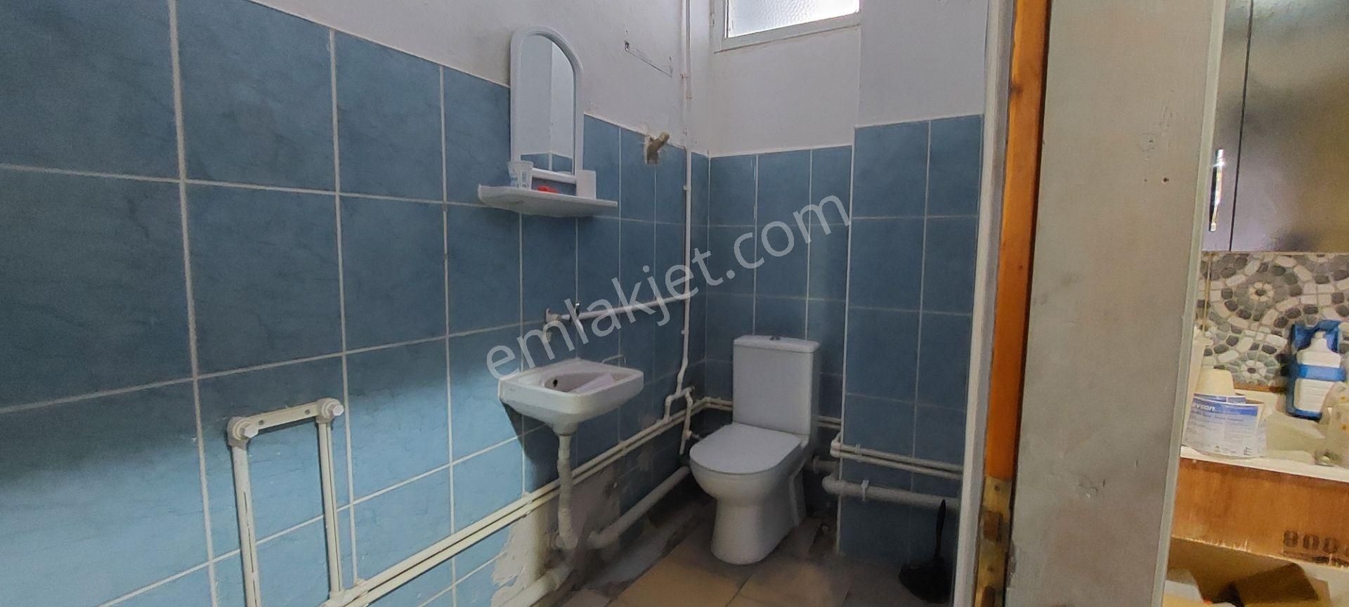 Karşıyaka Elit Sitesinde Kiralık İşyeri Kanıt Emlaktan - Görsel 18