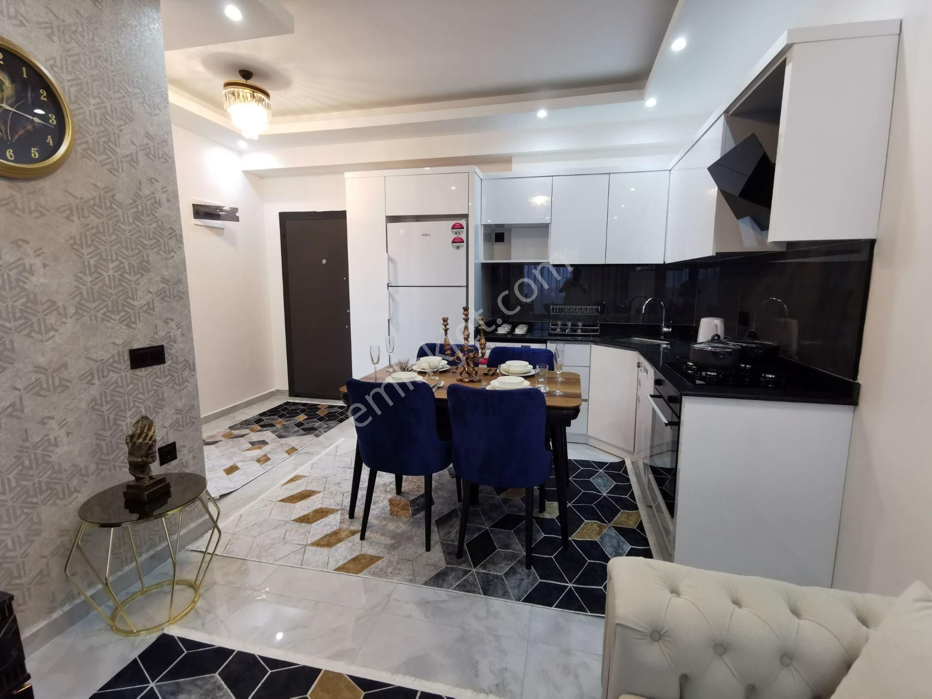 Alanya Mahmutlar’da Deniz Manzaralı, Full Lüks Eşyalı 1+1 Daire - Görsel 3