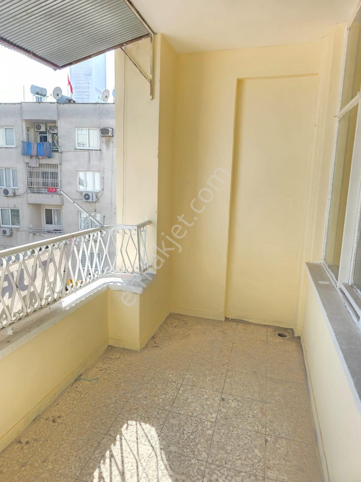 Nusratiye Mahallesinde 3+1 140 M² Acil Satılık Daire - Görsel 2