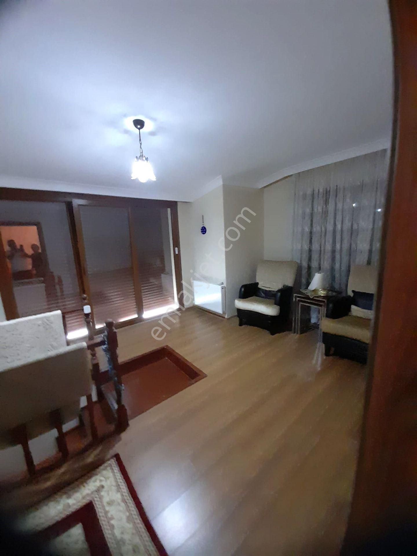 Parstan Altınkumda Havuzlu Kapalı Otoparklı Eşyalı 3+1 Dubleks - Görsel 5