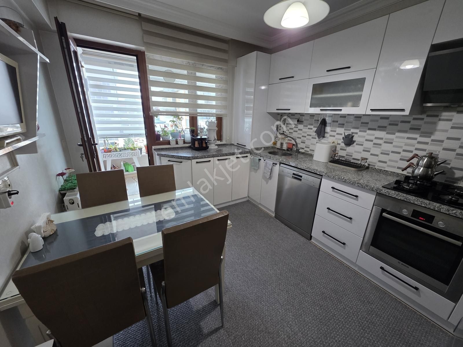 Yeşilkent Sitesi'nde Önü Açık Manzaralı Satılık Arakat 3+1 Daire - Görsel 10